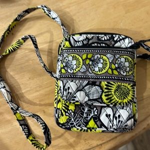 Vera Bradley small cross shoulder handbag
